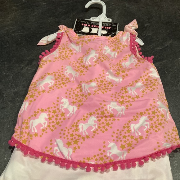 Girls pink white unicorn 3 piece set of t-shirt, Tank and shorts size 3T - NWT - Picture 8 of 9